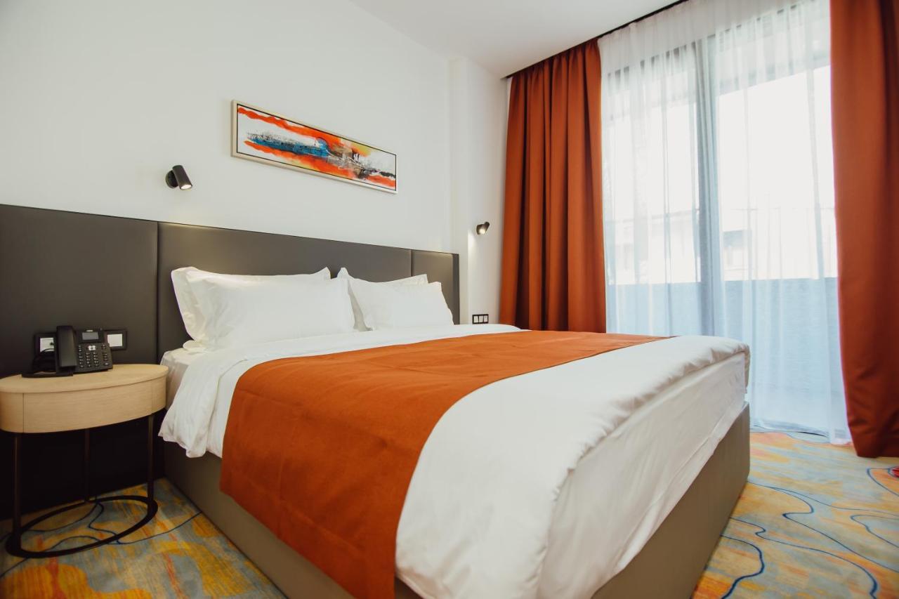 Graphic Hotel Μπατούμι Εξωτερικό φωτογραφία